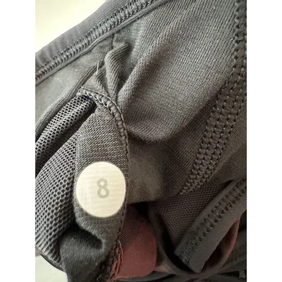 Lululemon Tough it Out Tank Women's Size 8 Burgundy Yoga Athletic Gym Outdoor‎ - Picture 3 of 4